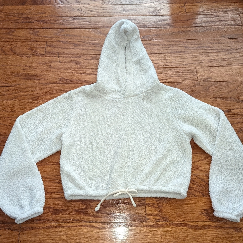 Wild Fable white fuzzy cropped sweater - hoodie sweatshirt - medium - cinched